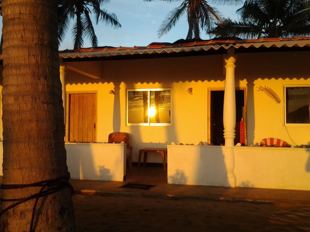 Hotel Dolphinchilling Alankuda Exterior foto